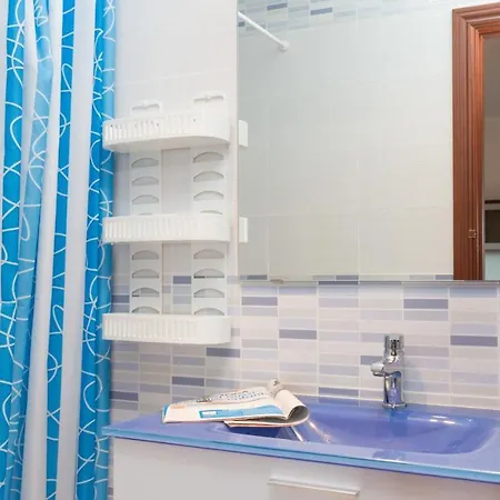 Sleeps 14 *