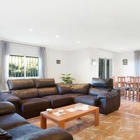 Sleeps 14 Villa Lloret de Mar
