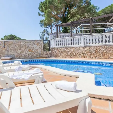 Sleeps 14 Villa Lloret de Mar