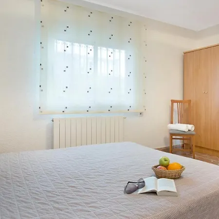 Vila Sleeps 14