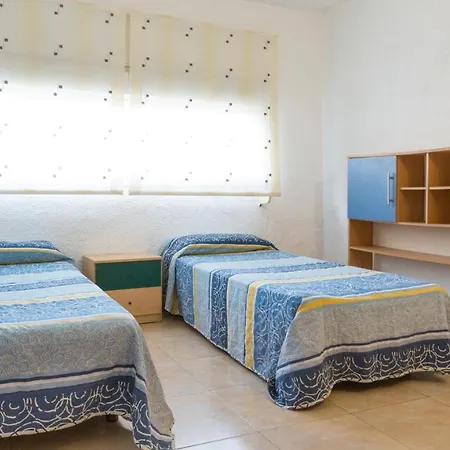 Vila Sleeps 14